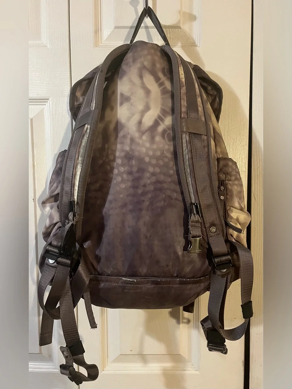 Lululemon Wanderlust Rucksack Snowy Owl Print Large Backpack Purple & Grey Rare
